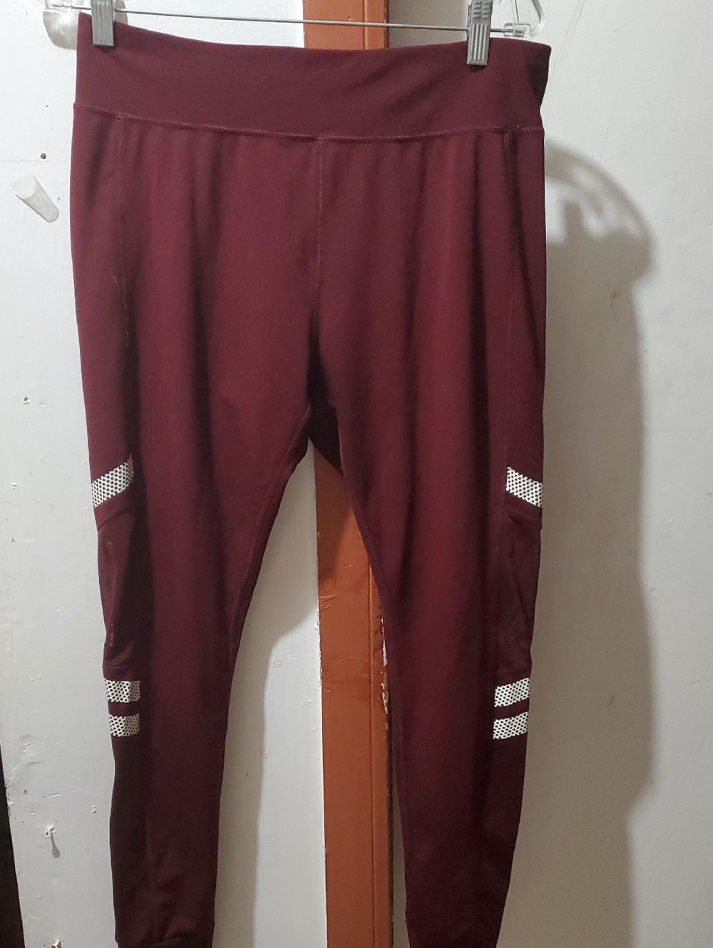 Ambrance Burgundy Athletic Leggings with White Stripes Size XL